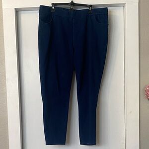 Universal Standard dark wash jeans L